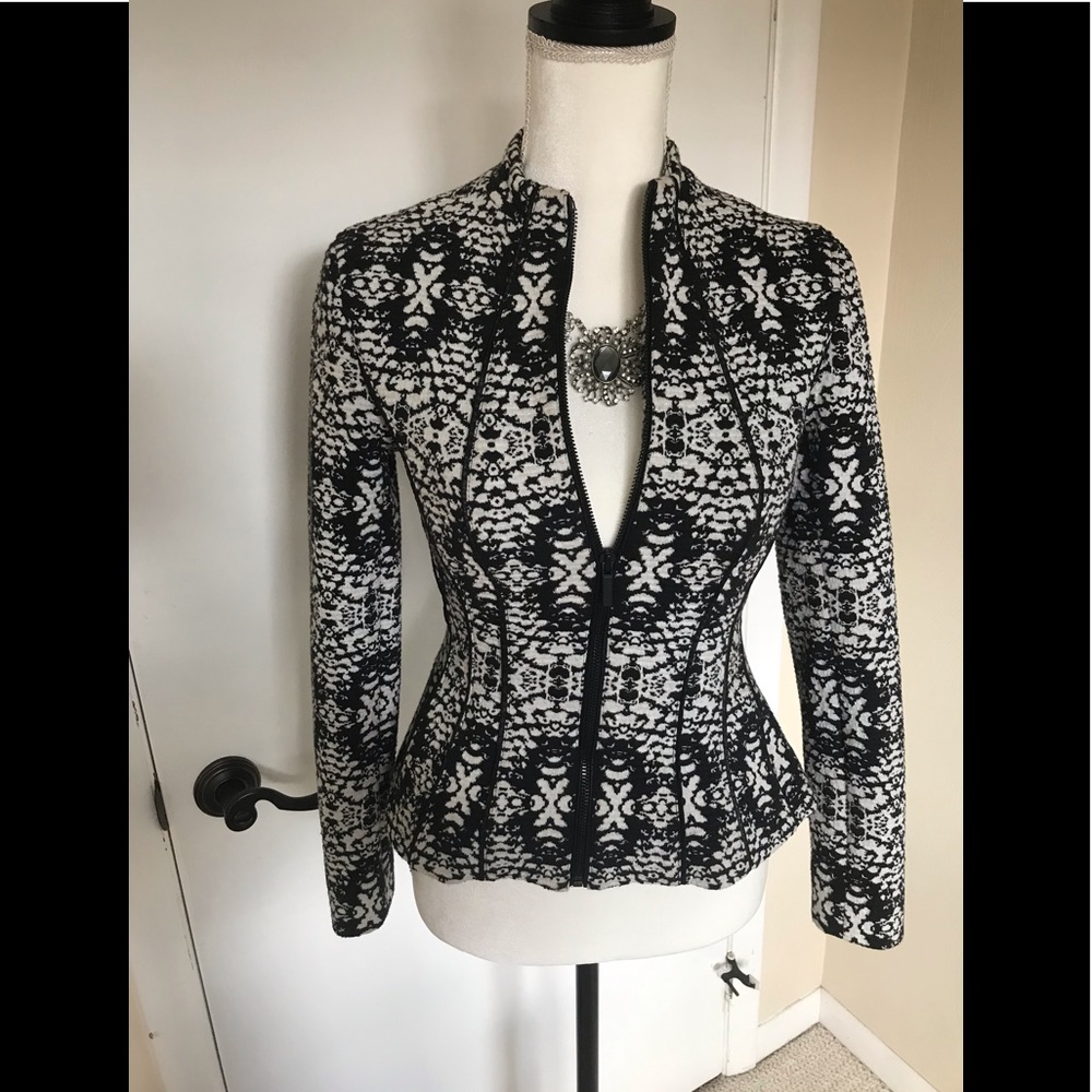 A/X short  back & white blazer